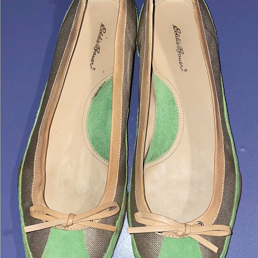 Eddie Bauer Women's Flats in Green and Tan